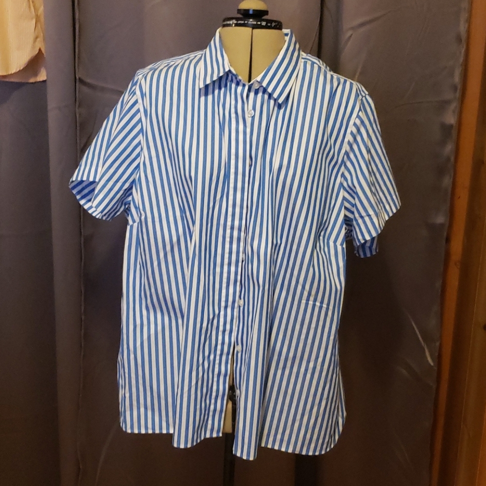 Button down short sleve top Lands End